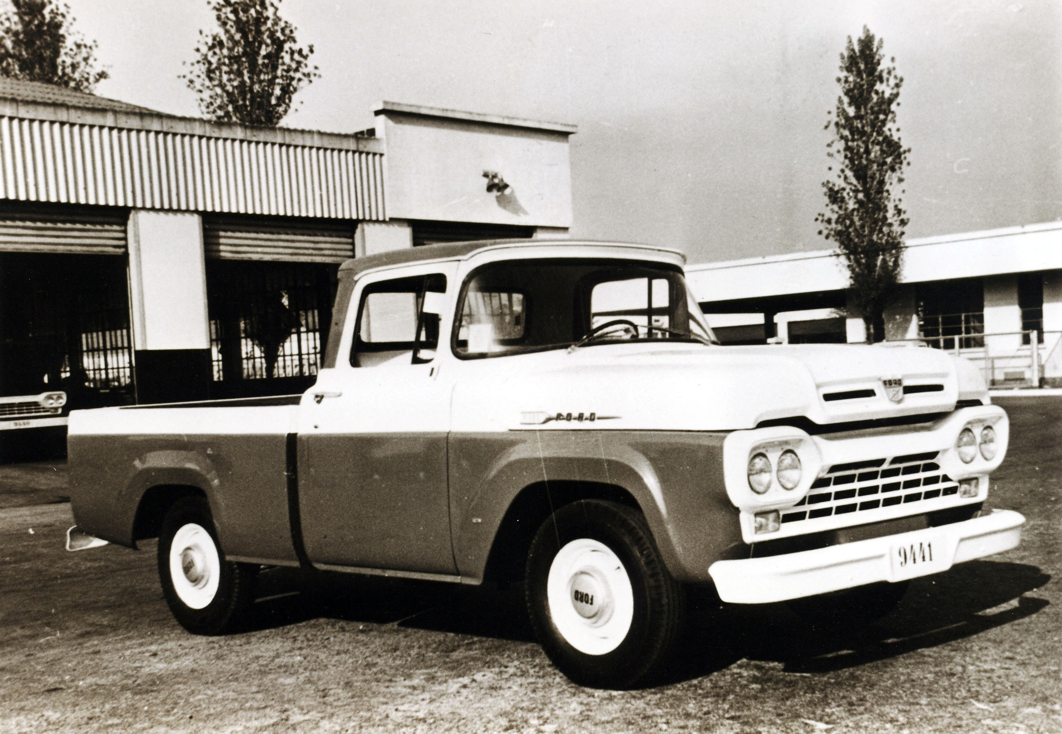 Ford F-100